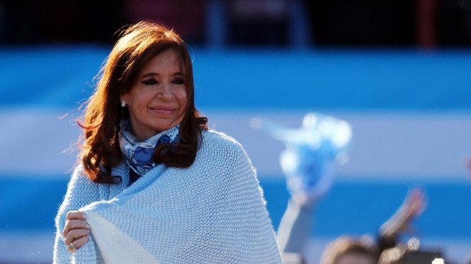 Cựu Tổng thống Argentina Cristina Fernandez được miễn truy tố ảnh 1