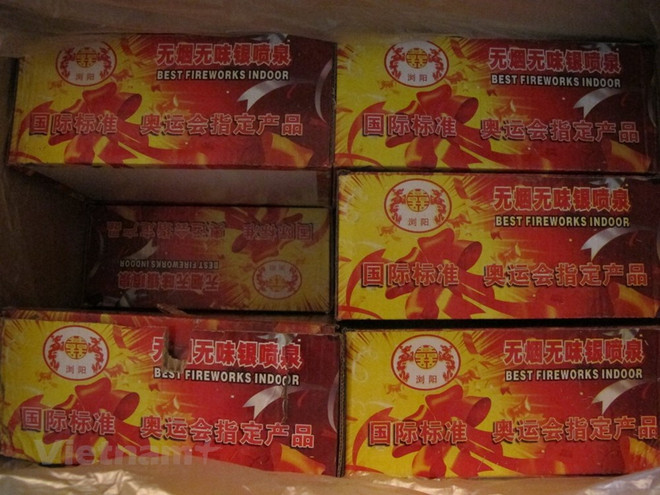 Ngăn chặn các vụ vận chuyển trái phép hàng trăm kg pháo hoa ảnh 1