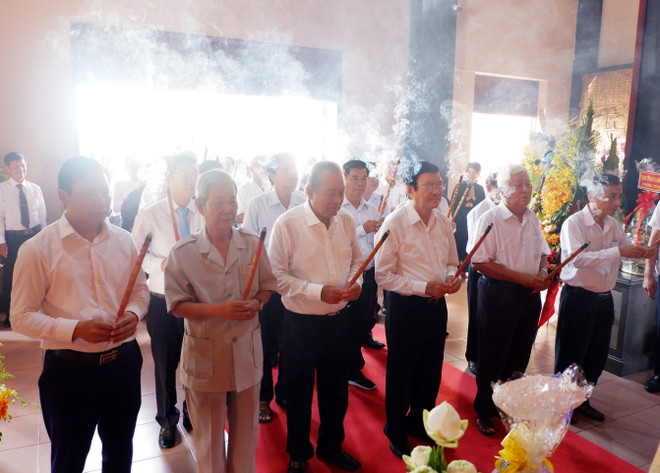 Long An: Dâng hương tưởng nhớ Anh hùng dân tộc Nguyễn Trung Trực ảnh 1