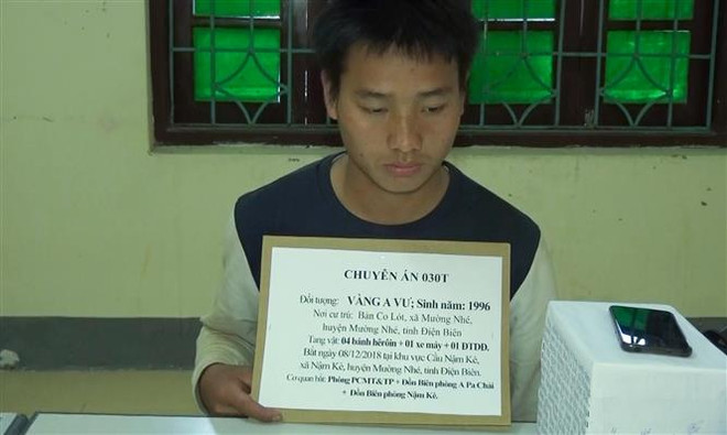 Điện Biên bắt đối tượng mua bán, vận chuyển trái phép 4 bánh heroin ảnh 1