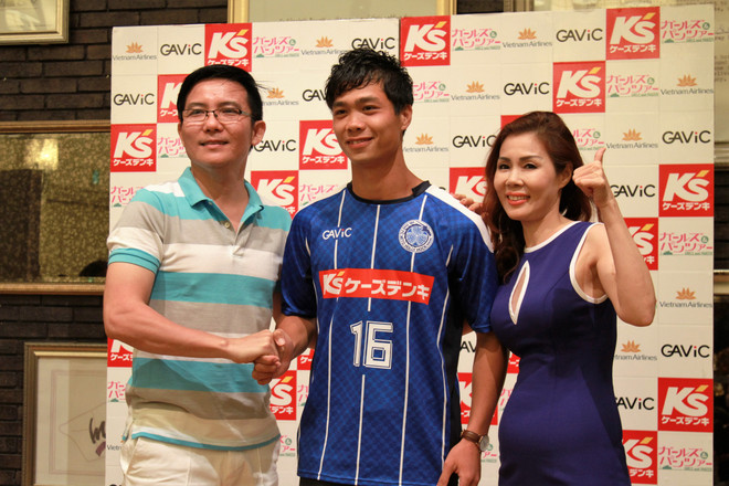 Công Phượng xúc động khi được người hâm mộ sang Nhật cổ vũ thi đấu ảnh 1