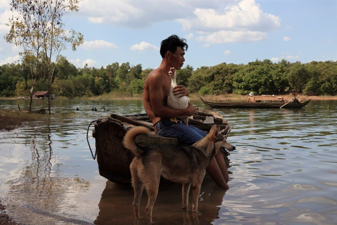 Có những số phận “Cuốn theo dòng nước” ở hồ Trị An ảnh 1