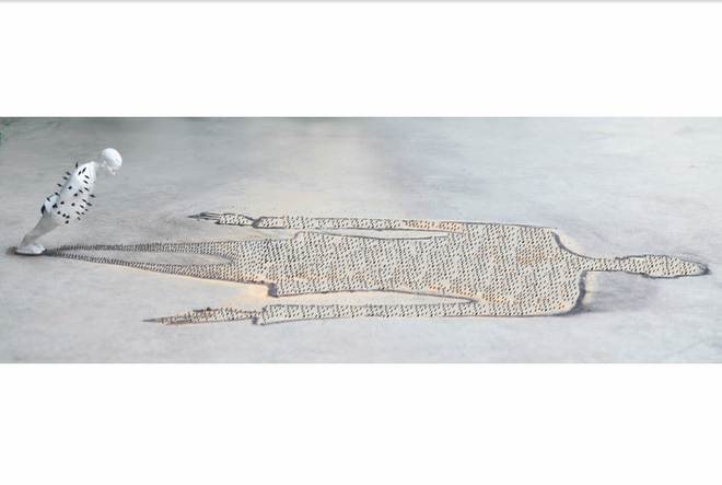 “Cái bóng nghiêng”: Sắp đặt chân dung cuộc sống của Quỷ ảnh 1