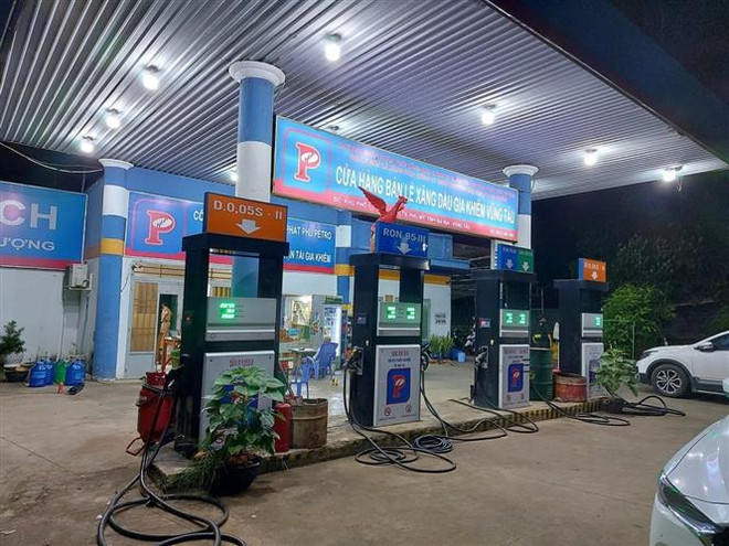 Bà Rịa-Vũng Tàu: Khởi tố, bắt giam 3 đối tượng sản xuất, buôn xăng giả ảnh 1