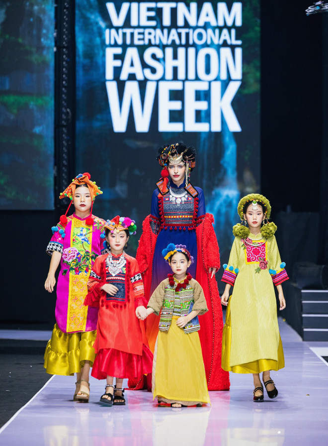 Thời trang tôn vinh tính bền vững và đề cao trách nhiệm với môi trường ảnh 3