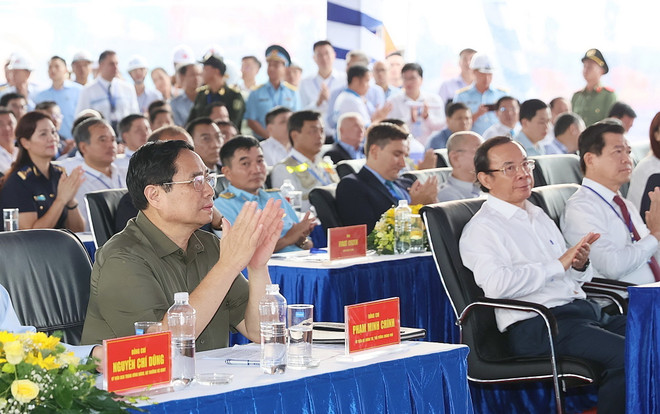 Thủ tướng Phạm Minh Chính dự Lễ Khởi công. (Ảnh: Dương Giang/TTXVN) Thủ tướng dự khởi công xây dựng Nhà ga Hành khách Sân bay Long Thành ảnh 2
