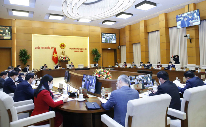 Thuế bảo vệ môi trường đối với nhiên liệu bay là 1.500 mỗi lít ảnh 1