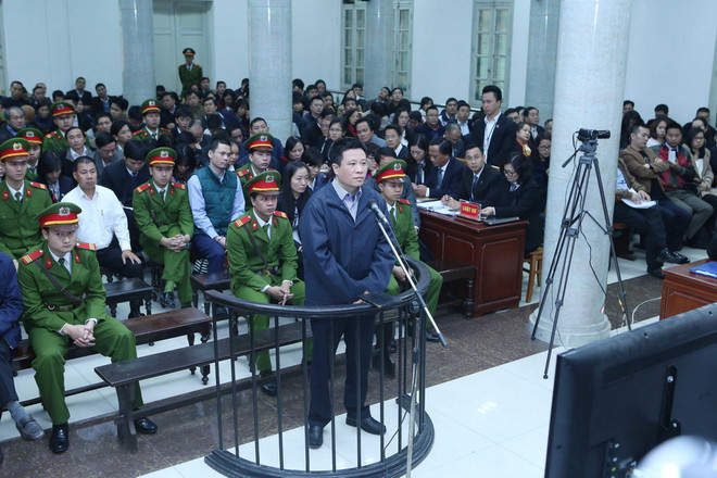 [Photo] Xét xử bị cáo Hà Văn Thắm cùng đồng phạm tại Oceanbank ảnh 3