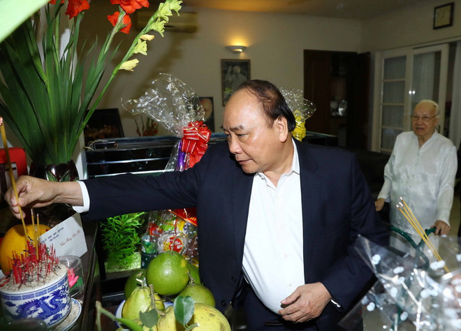 Tưởng nhớ Tổng Bí thư Nguyễn Văn Linh và Thủ tướng Phạm Văn Đồng ảnh 1