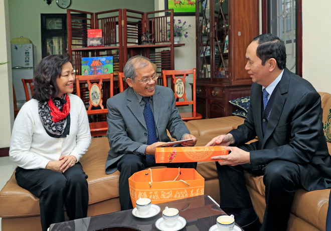 Chủ tịch nước Trần Đại Quang thăm, chúc Tết các trí thức tiêu biểu ảnh 1