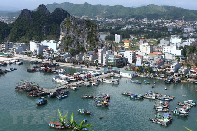 Một góc Vân Đồn, Quảng Ninh. (Nguồn: TTXVN) Phê duyệt điều chỉnh Quy hoạch chung xây dựng Khu kinh tế Vân Đồn ảnh 1