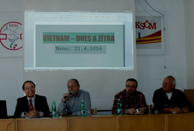 Hội thảo về "Việt Nam hôm nay và ngày mai" tại Cộng hòa Séc ảnh 1
