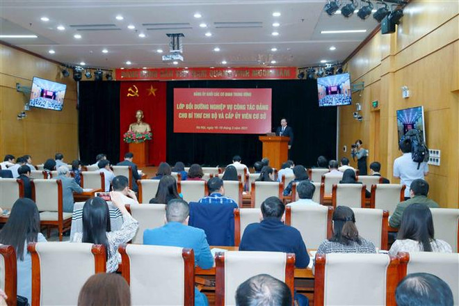 Nâng cao nghiệp vụ công tác Đảng cho Bí thư Chi bộ, cấp ủy viên cơ sở ảnh 1