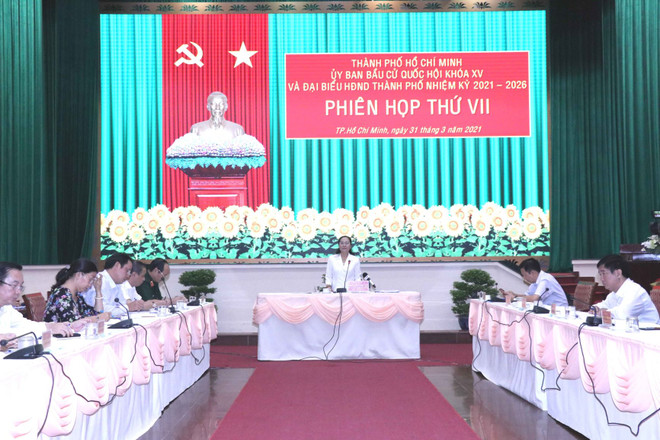 Bà Nguyễn Thị Lệ, Chủ tịch HĐND thành phố, Chủ tịch Ủy ban Bầu cử Thành phố Hồ Chí Minh chủ trì Phiên họp thứ VII của Ủy ban Bầu cử Thành phố Hồ Chí Minh. (Ảnh: Xuân Khu/TTXVN) Lên phương án cho công tác bầu cử khi COVID-19 diễn biến phức tạp ảnh 1