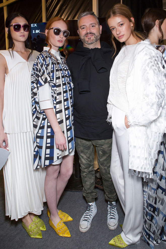 Kha Mỹ Vân sải bước đầy kiêu hãnh trên sàn diễn Paris Fashion Week ảnh 22