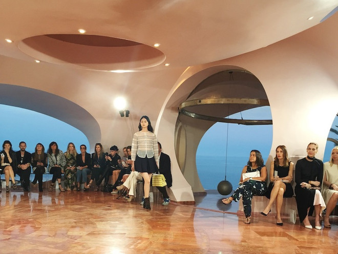 Lý Nhã Kỳ gây ấn tượng với phong cách Audrey Hepburn ở show Dior ảnh 3