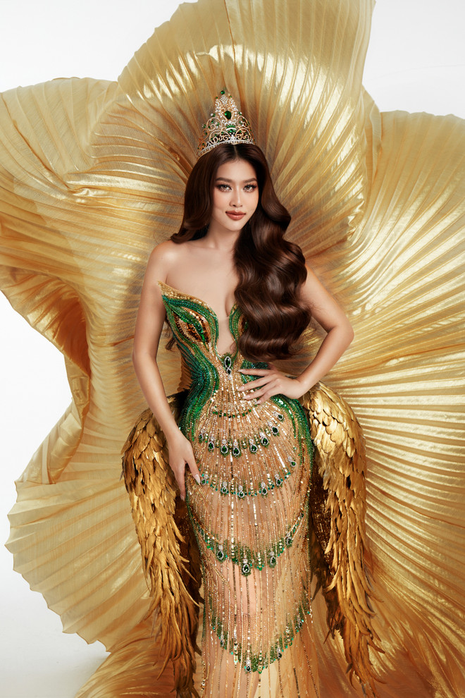 Chỉ còn ít giờ nữa Thiên Ân sẽ trao lại vương miện cho người kế nhiệm. (Ảnh: CTV/Vietnam+) Nhan sắc Hoa hậu Đoàn Thiên Ân ngày cuối trước khi kết thúc nhiệm kỳ ảnh 1
