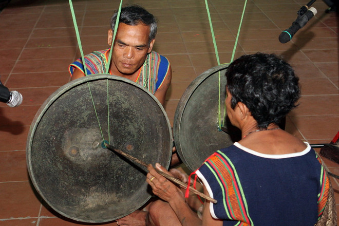 Khó bảo tồn chiêng Tha của người dân tộc Brâu ở Tây Nguyên ảnh 1