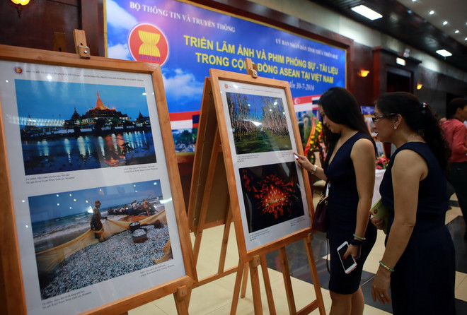 Triển lãm ảnh và phim phóng sự-tài liệu về Cộng đồng ASEAN ảnh 1
