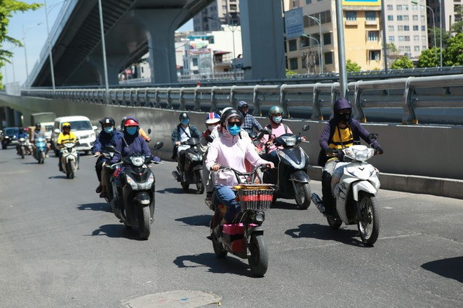 Ảnh minh họa. (Nguồn: TTXVN) Bức xạ của tia cực tím tại Cà Mau, TP.HCM và Nha Trang ở mức rất cao ảnh 1