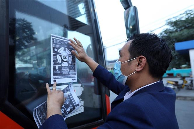 Bộ trưởng Giao thông kiểm tra hoạt động phòng dịch tại một số bến xe ảnh 2