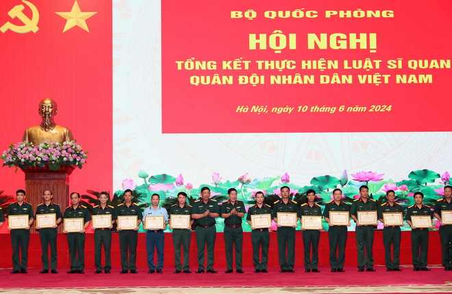 ttxvn_luat sy quan quan doi 3.jpg