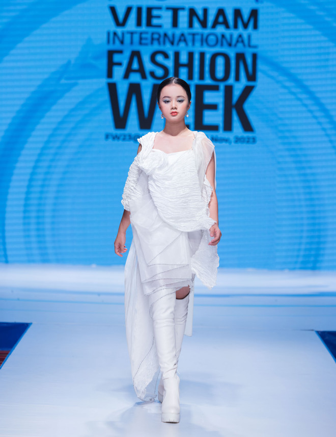 Vũ Việt Hà kể chuyện thời trang bền vững từ những giá trị truyền thống ảnh 6