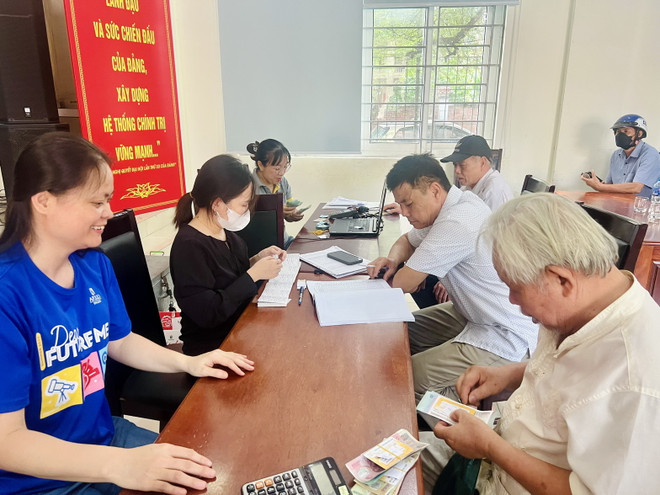 Hà Nội: Đồng loạt chi trả lương hưu, trợ cấp theo Nghị định mới ảnh 1