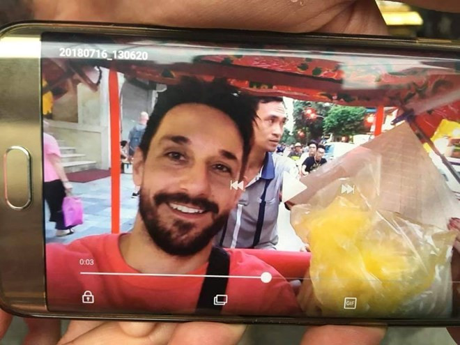 Thông tin bất ngờ về vụ du khách nước ngoài bị trả lại "tiền âm phủ" ảnh 1