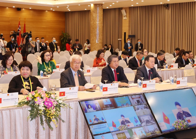 Các đại biểu Việt Nam dự phiên họp. (Ảnh: Trọng Đức/TTXVN) Thông qua Thông cáo chung Đại hội đồng AIPA lần thứ 41 ảnh 2