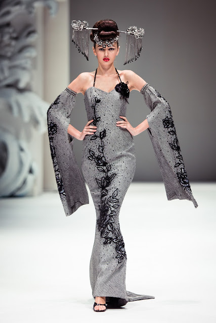 Chờ đợi bộ sưu tập tuyệt tác của “Bà hoàng áo cưới" Yumi Katsura ảnh 10