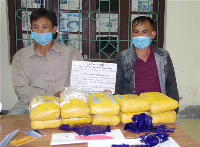 Bắt quả tang hai đối tượng mua bán 60.000 viên ma túy tổng hợp ảnh 1