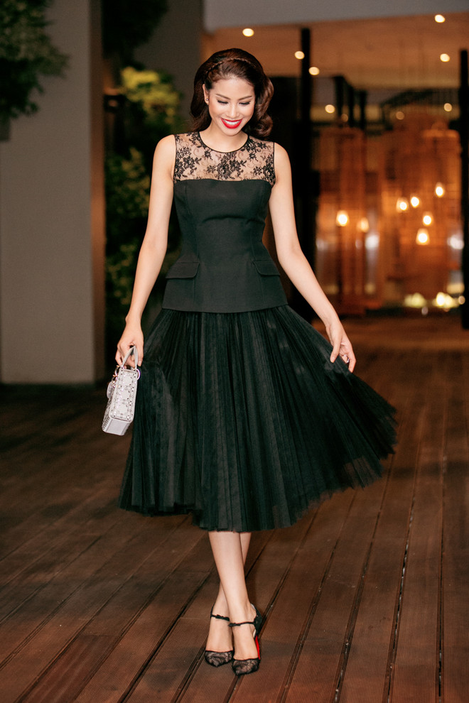 Hoa hậu Phạm Hương ấn tượng với phong cách cổ điển quý phái ảnh 5