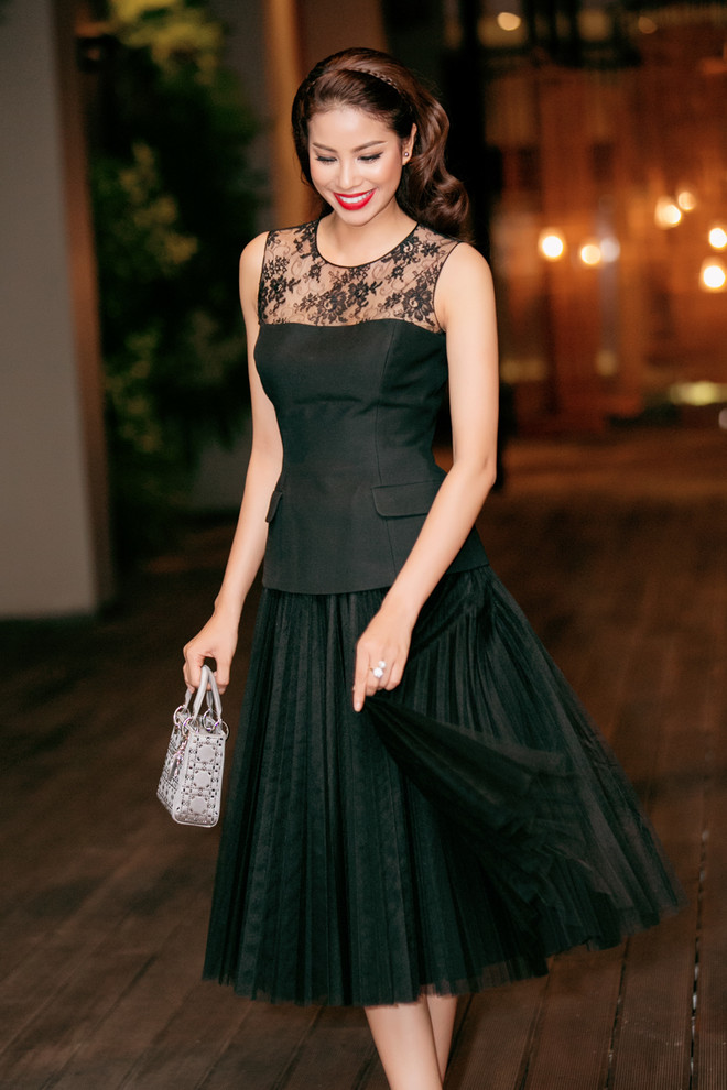 Hoa hậu Phạm Hương ấn tượng với phong cách cổ điển quý phái ảnh 6