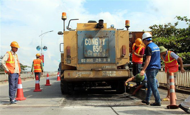 Tuyên Quang: Cầu Nông Tiến bắc qua sông Lô thông xe trở lại ảnh 1