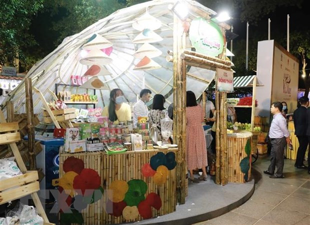 Tuần lễ Made in Vietnam - Tinh hoa Việt Nam.(Ảnh: Văn Điệp/TTXVN) Nhiều lợi thế từ phát triển thương hiệu quốc gia “Made in Vietnam” ảnh 2