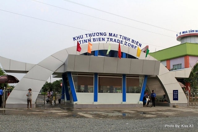 Cửa khẩu Tịnh Biên, An Giang.(Nguồn: Kriss x3) An Giang khai thác lợi thế phát triển kinh tế biên mậu ảnh 1