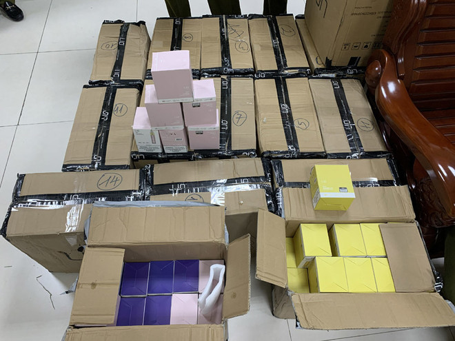 Thuốc lá nhập lậu có hàm lượng các chất gây hại cao gấp 1,5 lần so với tiêu chuẩn của Bộ Y tế. Thuốc lá thế hệ mới: Người dùng chờ luật, buôn lậu thừa cơ ảnh 1