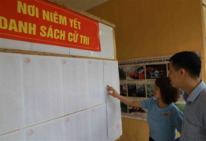 Rà soát danh sách và phát thẻ cử tri trong điều kiện phòng, chống dịch ảnh 1