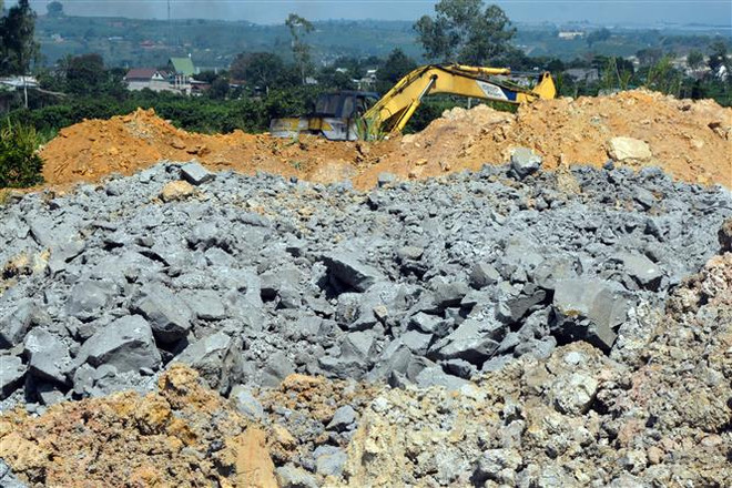 Lâm Đồng: Làm rõ vụ núp bóng sản xuất gạch để khai thác cao lanh ảnh 1