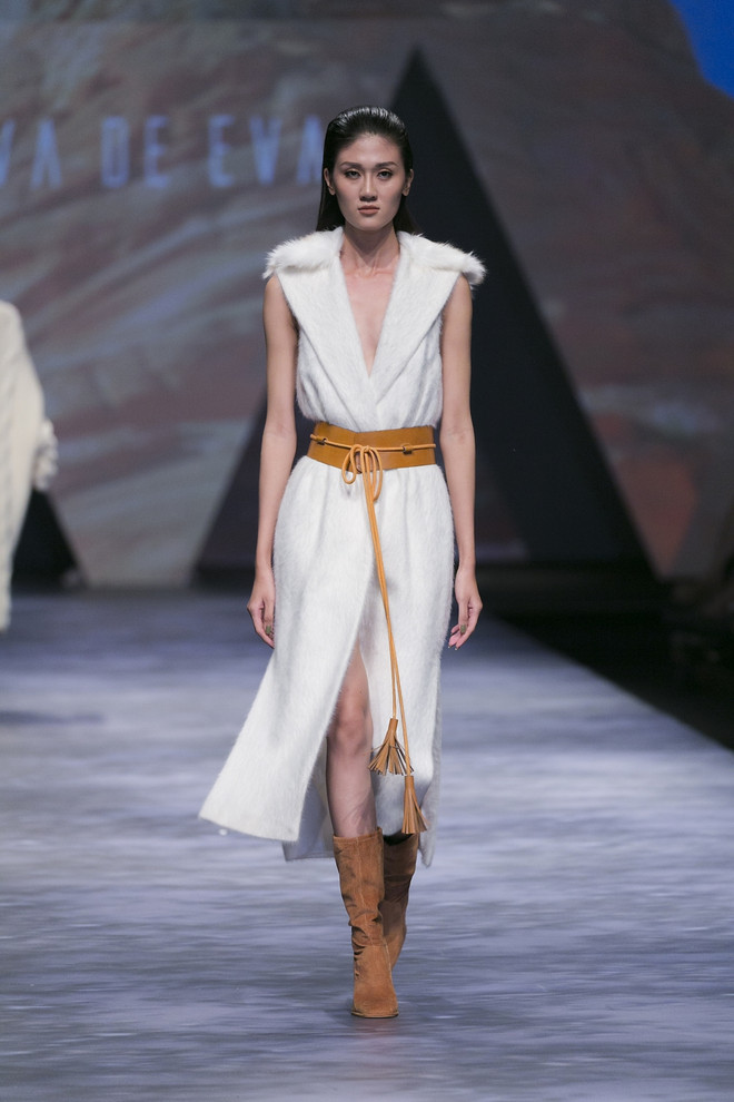 Những câu chuyện xúc động về môi trường trên sàn diễn thời trang ảnh 6