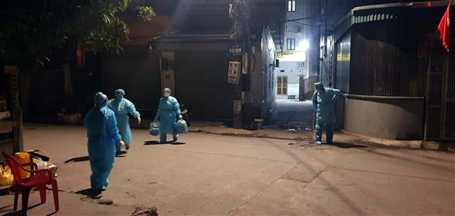 Quảng Ninh tạm dừng hoạt động vận tải khách sau khi có ca mắc COVID-19 ảnh 1