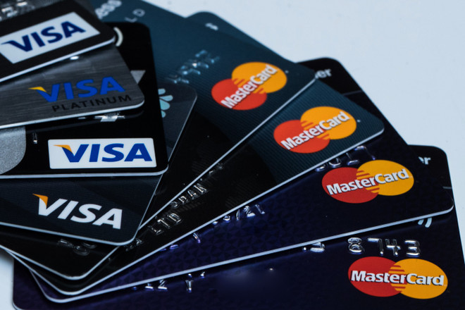 Các ngân hàng châu Âu đối phó với sự thống trị của Visa và Mastercard ảnh 1
