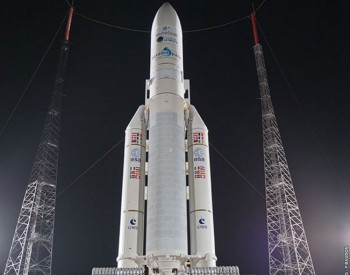 Tên lửa Arian-5 đưa vệ tinh viễn thông Eutelsat 65 lên quỹ đạo ảnh 1