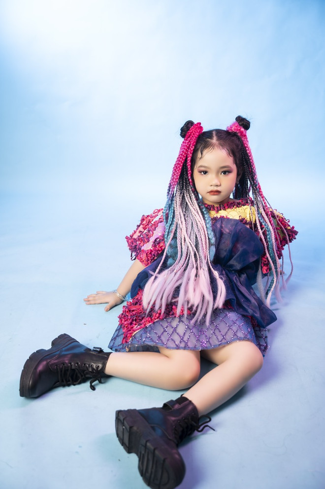 Tuần thời trang của các thương hiệu cao cấp lần đầu "cập bến" Việt Nam ảnh 2