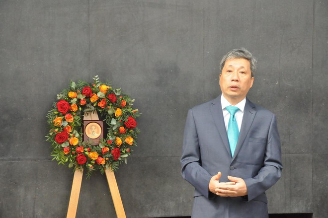 Kỷ niệm 129 năm ngày sinh Chủ tịch Hồ Chí Minh tại Vương quốc Anh ảnh 2