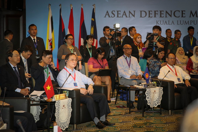 Bộ trưởng ASEAN thảo luận vấn đề Biển Đông tại ADMM Retreat ảnh 1