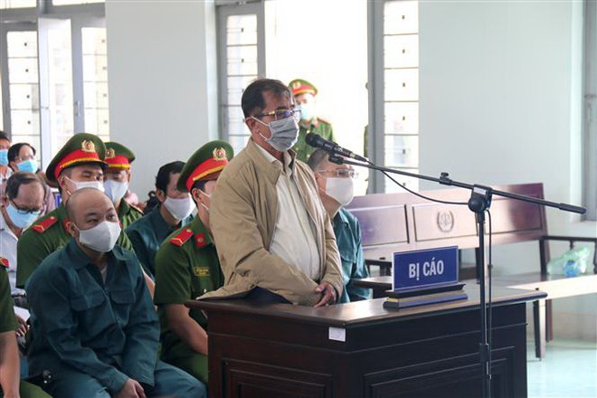 Xét xử nguyên Chủ tịch, Phó Chủ tịch UBND thành phố Phan Thiết ảnh 2