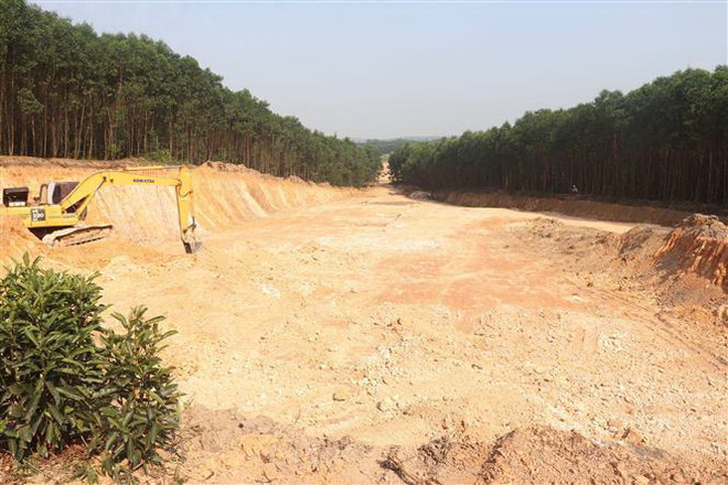 Quảng Trị: Phát hiện vụ đào, lấy đất lâm nghiệp trái phép quy mô lớn ảnh 1