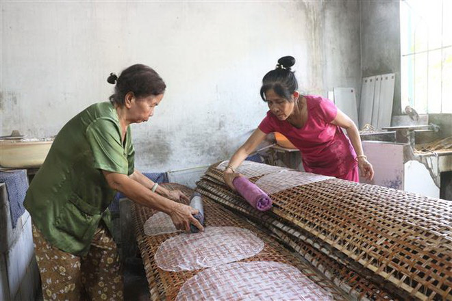 Vĩnh Long: Làng nghề bánh tráng Cù lao Mây nhộn nhịp đón Tết ảnh 3